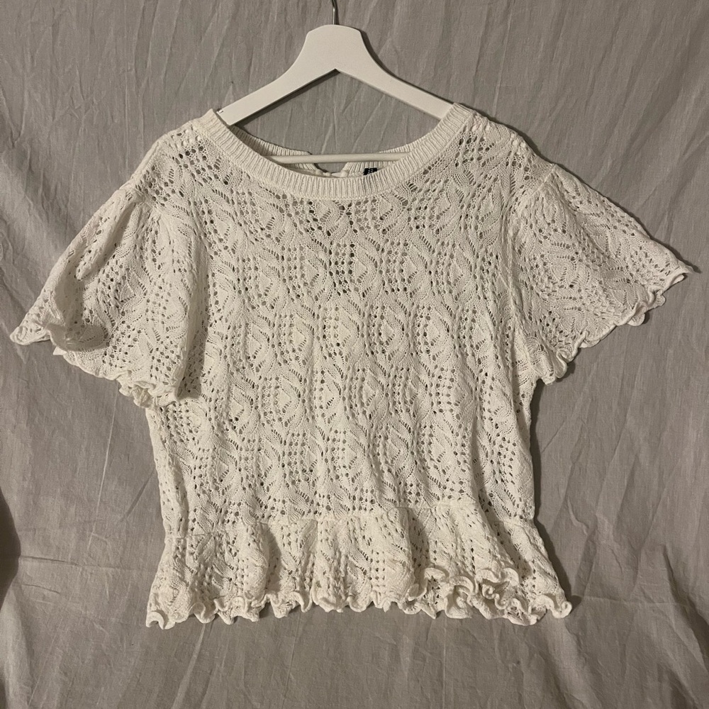 H&M White Lace Crop Top